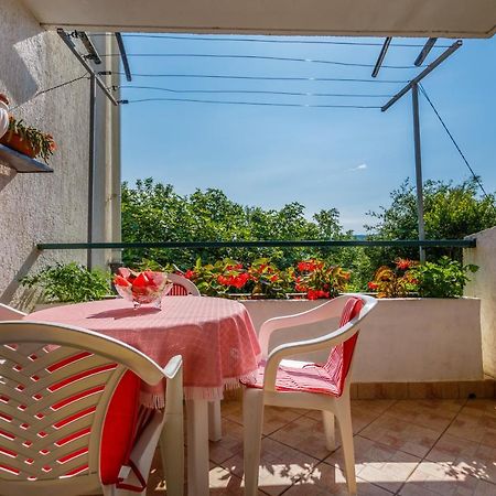Apartment Dragica Крк Экстерьер фото