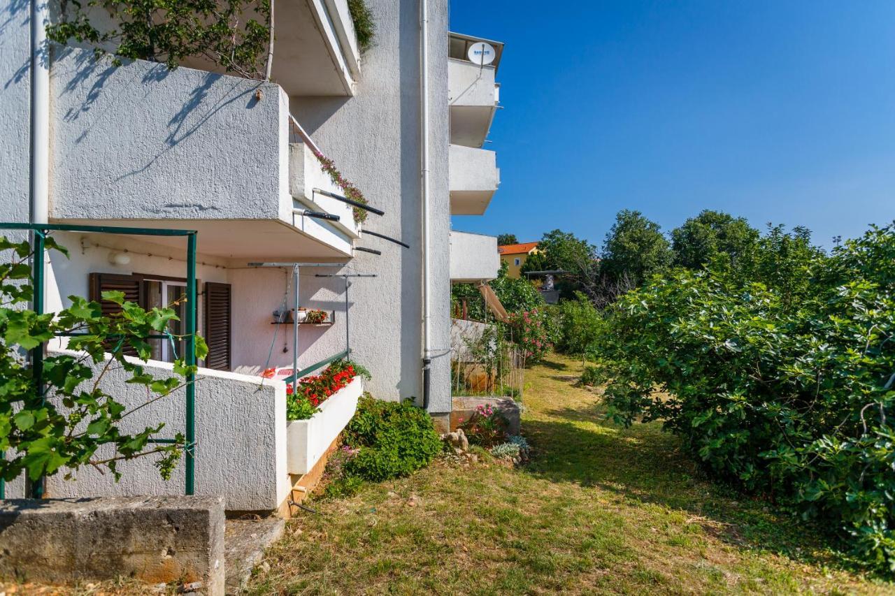 Apartment Dragica Крк Экстерьер фото